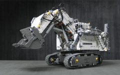 乐高利勃海尔挖掘机