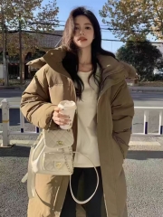zh: [图片]  zh: 2024冬季新款咖色长款羽绒服女过膝加厚到脚踝东北保暖高级感外套